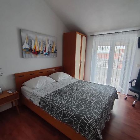 Baska Voda - Apartmani Vesna Стая снимка