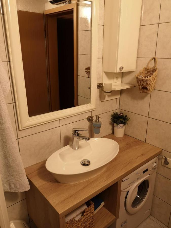 Baska Voda - Apartmani Vesna Екстериор снимка
