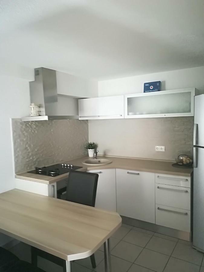 Baska Voda - Apartmani Vesna Екстериор снимка
